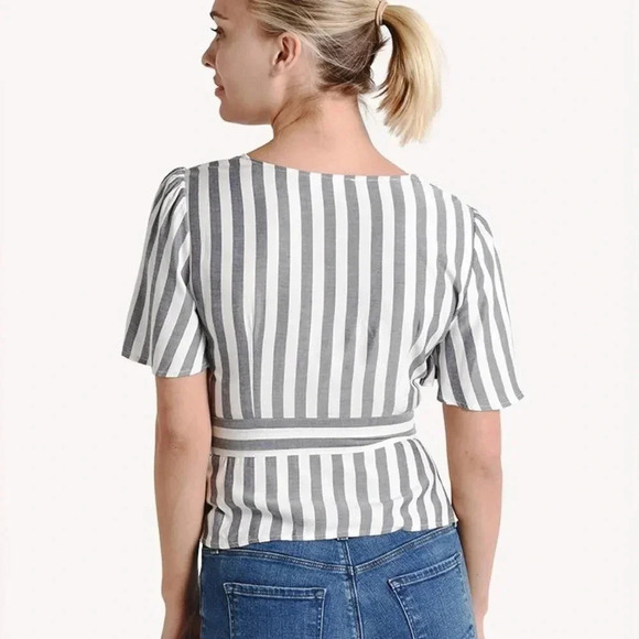 BB DAKOTA Women's Wrappers Delight Stripe Wrap Top - Picture 3 of 15